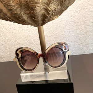 Women’s sunglasses